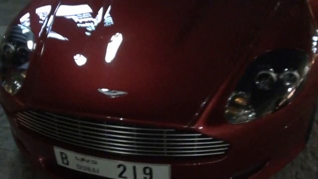 Aston Martin DB9 Cabriolet - walk around - start up - drive off Dubai Marina @ Ritz Carlton смотреть онлайн