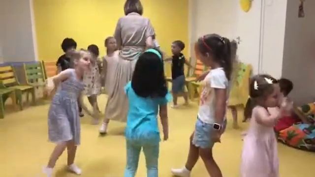 Фрагмент с занятия (актёрское мастерство для детей) смотреть онлайн