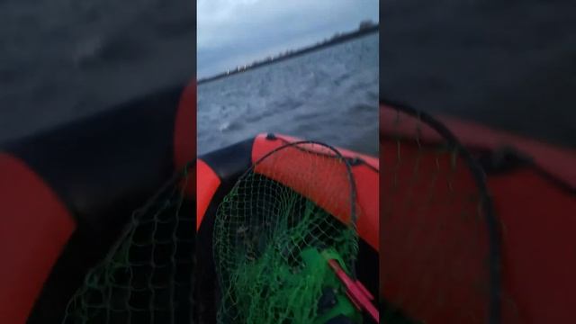 Хатанга 360 , мотор 15 винт 10. смотреть онлайн