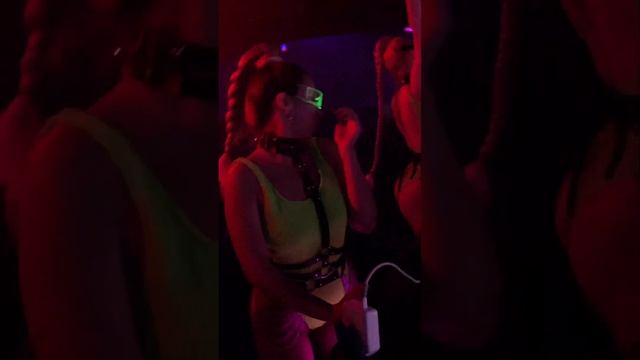 Куда сходить потусить в Москве? Клуб IZI Бесплатная проходка в Телеграм @sadimedia #ночнойклуб смотреть онлайн