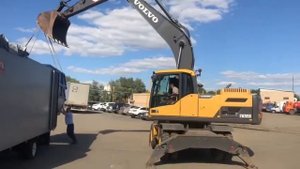 Экскаватор Volvo 205