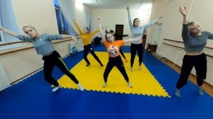 Первая репетиция танца. ,,Журавли"