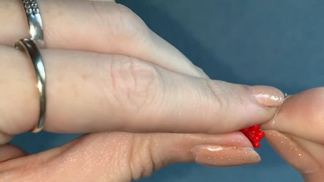 Tiny beaded strawberry tutorial, how to do 3D peyote stitch