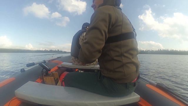 Карелия часть третья, финал. Гора Кивакка, Топозеро, Софпорог. Рыбалка на озере. смотреть онлайн