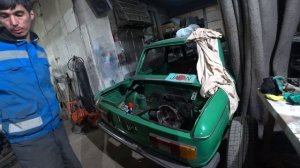 Подняли запорожец и опустили на TOYOTA мотор