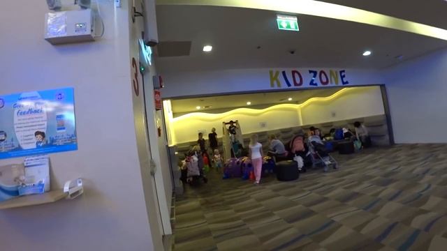 ЛЕТИМ ДОМОЙ! КАК нас ВСТРЕТИТ ЭЛЬКА? что за ТАЙНА у МИЛАНЫ? подарки детям в САМОЛЕТЕ летим ВСЮ НОЧЬ смотреть онлайн