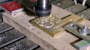 Фрезеруем герб России из латуни на ювелирном ЧПУ станке MAX7 производства Twitte