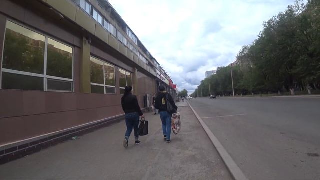 Караганда | Юго-Восток, улица Язева от Строителей до дома №15 летом 2021 года