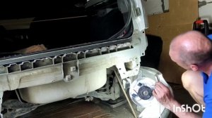 Установка фаркопа "LEADER" Plus F101-A на автомобиль ФОРД ФОКУС 2 (хетчбек), со снятием бампера.