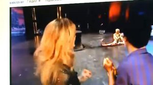 Британия имеет талант самый гибкий мужчина-Britain has talent the most flexible man in the world