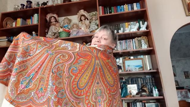 Мои белопольные шали и платок Утренний сад. смотреть онлайн