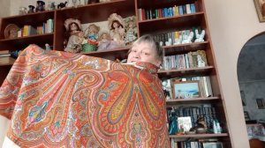 Мои белопольные шали и платок Утренний сад.