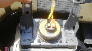 RAV 4 в 30 кузове. Стук пассажирской подушки