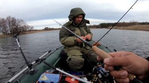 Ловля пассивной щуки на мандулу. Тапочки рулят!)