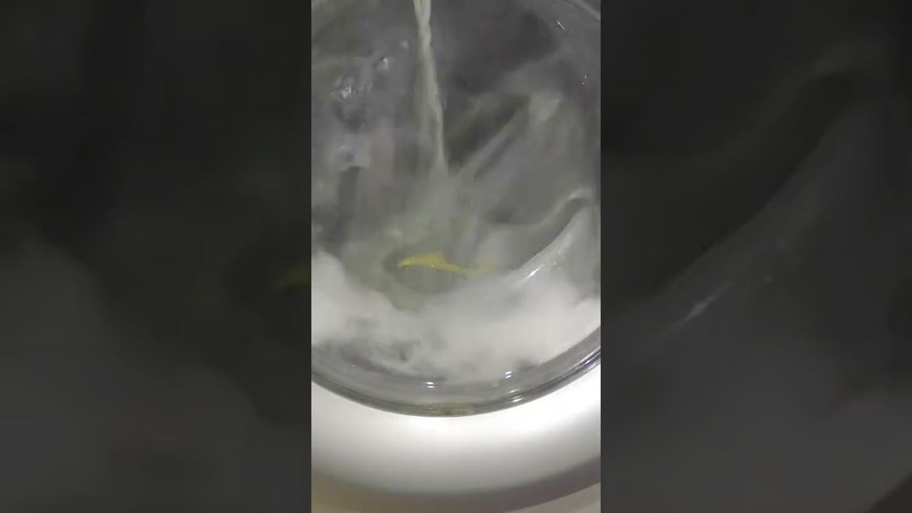 Как бережно почистить белые кроссовки в стиралке смотреть онлайн