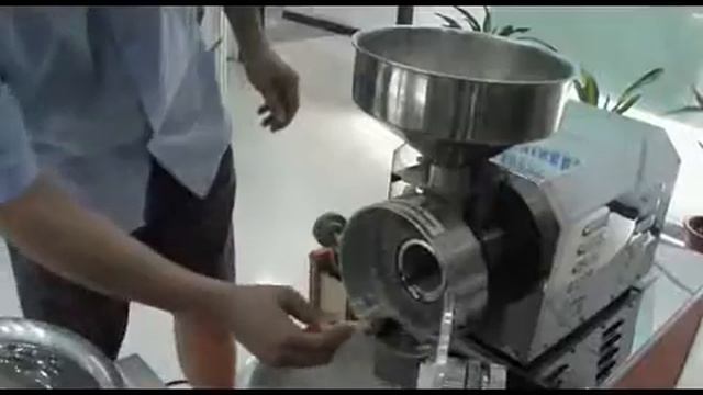 Automatic Continuous Cereal Grinding Machine Pulverizer 40kg/hr смотреть онлайн