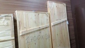 Деревянные  двери