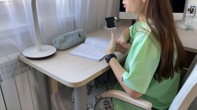 КАК МОТИВИРОВАТЬ СЕБЯ УЧИТЬСЯ // КАК ВСЕ УСПЕВАТЬ ВО ВРЕМЯ УЧЕБЫ? ? смотреть онлайн