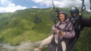 01072019    1 L   gudauri paragliding полет гудаури بالمظلات، جورجيا بالمظلات gudauriparagliding co