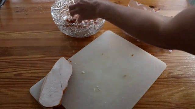 ? ВЫ ТАКОГО ЕЩЁ не ЕЛИ! САЛАТ из ЧЁРНОЙ РЕДЬКИ (ДАЙКОНА) и КОПЧЁННОЙ КУРИЦЫ / готовим с Julia home
