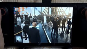 Steam Deck Hitman World of Assassination DX12 SD Card Gameplay Windows 11 40 Hz Refresh Rate Cap CR