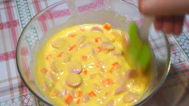 Заменила яблоки на сосиски: вместо шарлотки получился вкусный пирог из сосисок (делюсь рецептом)