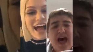 Простой парень спел с известной певицей! Она в шоке!