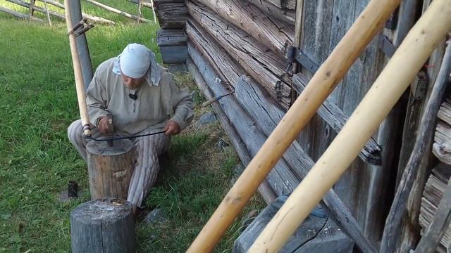 Отбивание косы и сенокос на острове Кижи смотреть онлайн