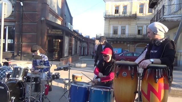 Оркестр Летучих барабанщиков смотреть онлайн