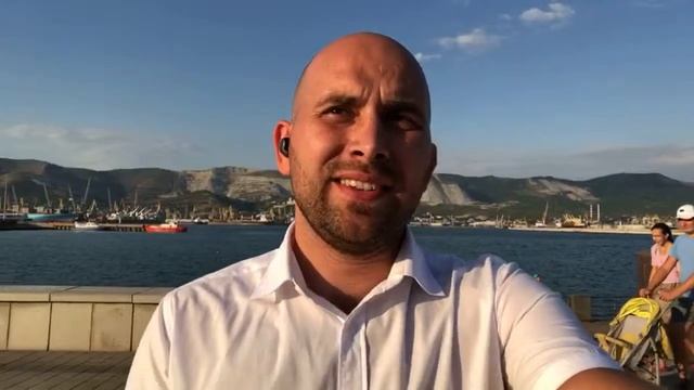 НОВОРОССИЙСК или ГЕЛЕНДЖИК: плюсы и минусы || Цены на НЕДВИЖИМОСТЬ || Набережная, пляжи, лето 2019