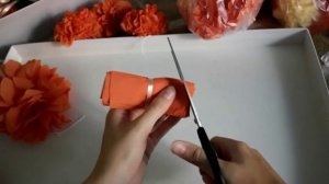 как сделать шар из салфетки (помпон)
