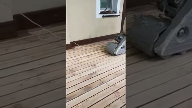 Фото паркета до и после циклевки: http://ciklevka-parketa.ru/foto-rabot-do-i-posle-ciklevki-parketa