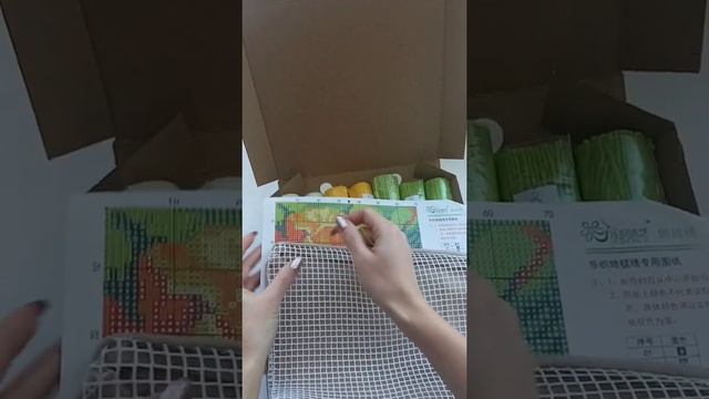 Ковровая вышивка подушка