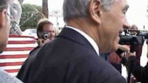 Ron Paul Signing the Ron Paul 2012 Car