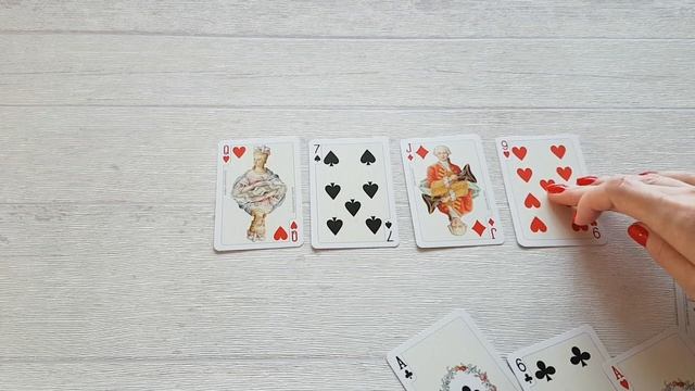 Беременность в простых игральных картах