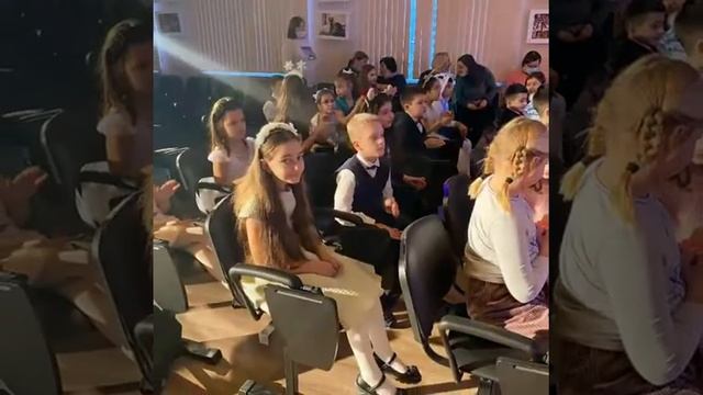 Ёлка ? в школе 2 «Н» смотреть онлайн