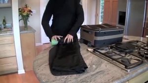 Как уложить костюм в чемодан