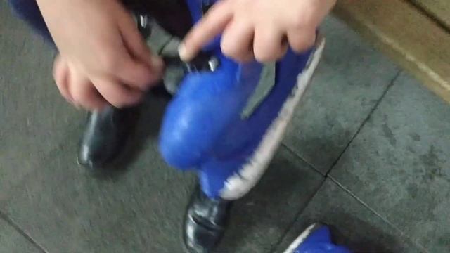 Как правильно одевать коньки в 2019 мастер класс от Даниила смотреть онлайн