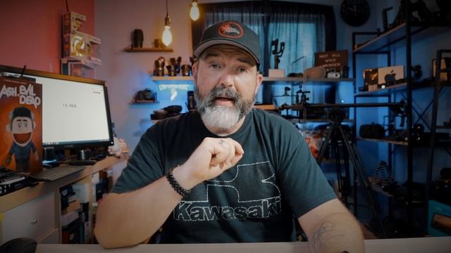 Tile Mate Key Finder Review | Never Lose Your Keys or Wallet (or Motorcycle) again! смотреть онлайн