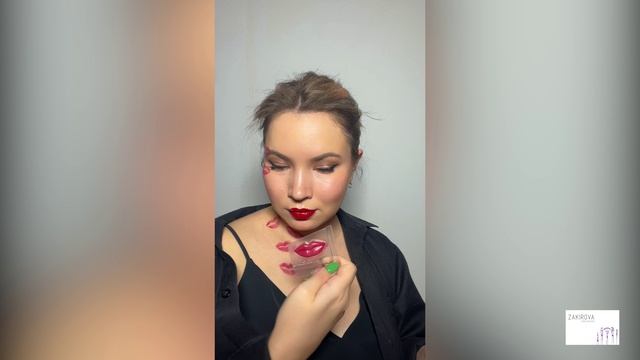 Как сделать эффект поцелуя на теле