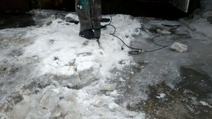 ЛАЙФХАК-КАК БЫСТРО УБРАТЬ ЛЁД У ГАРАЖА, ПЕРФОРАТОР, ЛЕДОРУБ, ОТБОЙНЫЙ МОЛОТОК, ЛЕДОКОЛ, MAKITA ЗУБР