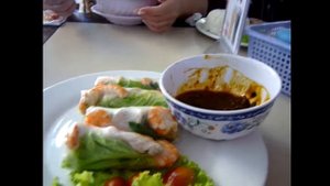 Кафе напротив Парка Горького в Нячанге ноябрь 2016. Еда в Нячанге. Food in Nha Trang.