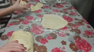 Делаем пельмени.