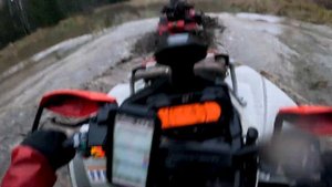 Жесткая грязевая покатушка на квадроциклах BRP