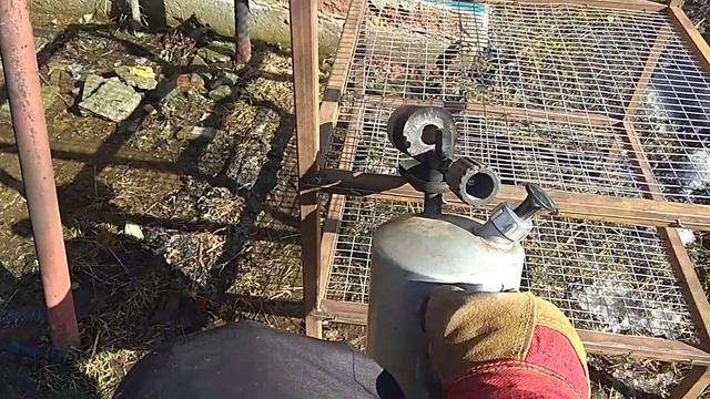 Стеллажи для коптильни. Удаление цинка с сетки. смотреть онлайн