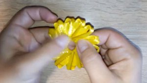 Цветы из лент канзаши.  Как сделать цветы из лент. Цветы  из лент.