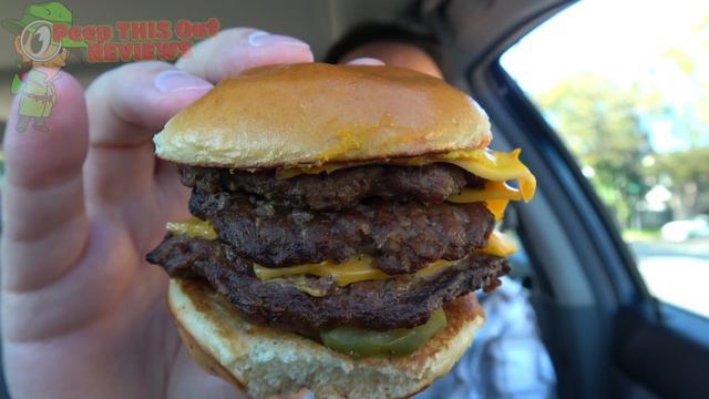 Carl's Jr.® | Triple Slider VS McDonald's® | Triple Cheeseburger! 🍔🆚🍔 смотреть онлайн