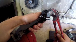 Nissan Micra K12 how to repair ahd replace outside car door handle