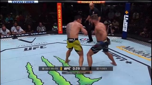 Rafael Dos Anjos and Rafael Fiziev slugging it out | Dos Anjos vs Fiziev смотреть онлайн