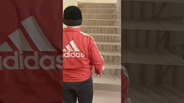 10 exercises on the stairs / 10 упражнений на лестнице смотреть онлайн